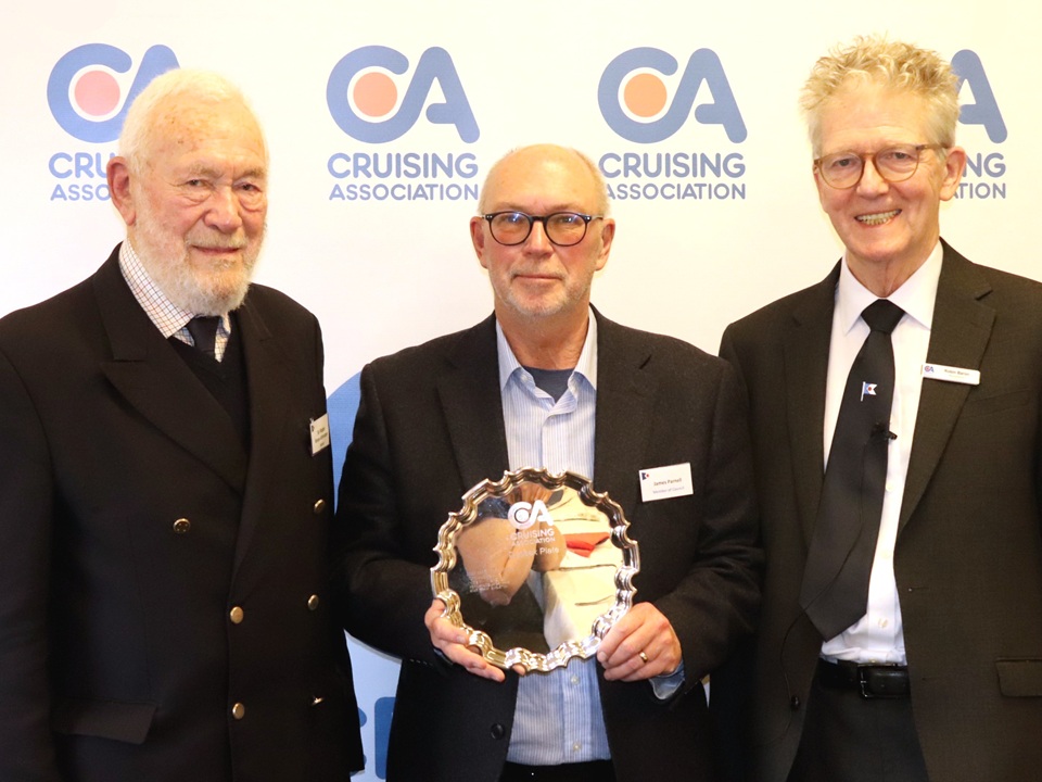 James Parnell Receives the Dussek Plate on behalf of Frank Singleton